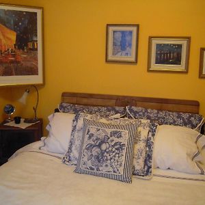 Zimmer mit Queensize-Bett